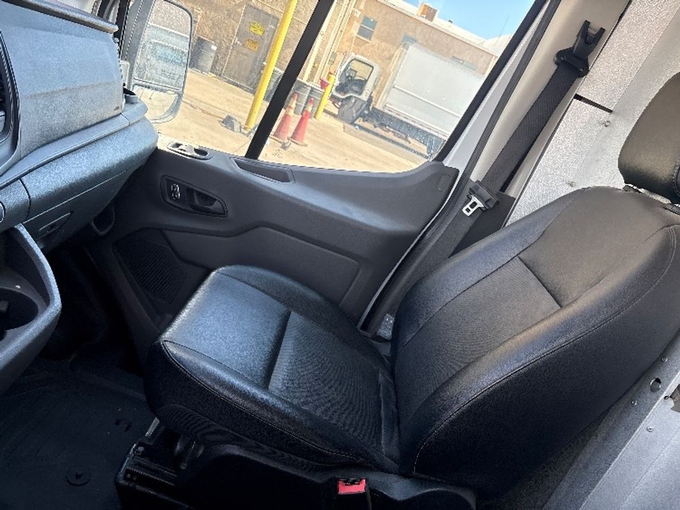 Cargo Van (Panel Van)-Light and Medium Duty Trucks-Ford-2022-Transit 250-Phoenix-AZ-79,478\n\t\tmiles-$ 35,500 - Image 18