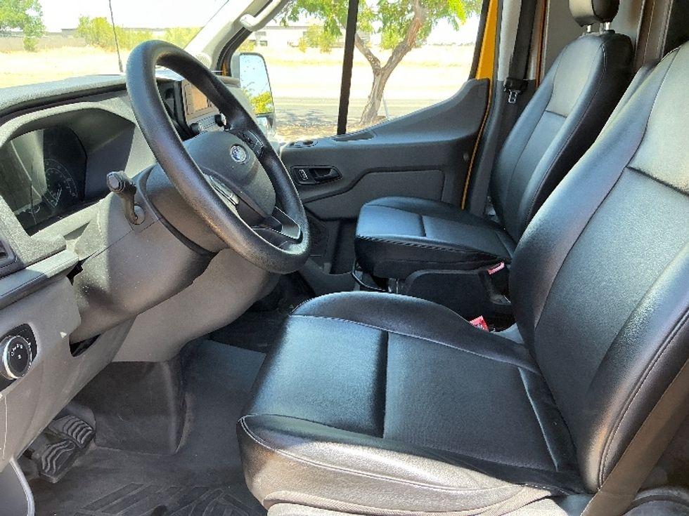 Cargo Van (Panel Van)-Light and Medium Duty Trucks-Ford-2022-Transit 250-Prescott Valley-AZ-100,928\n\t\tmiles-$ 32,000 - Image 18