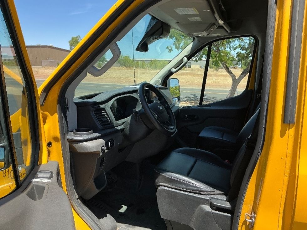 Cargo Van (Panel Van)-Light and Medium Duty Trucks-Ford-2022-Transit 250-Prescott Valley-AZ-100,928\n\t\tmiles-$ 32,000 - Image 15