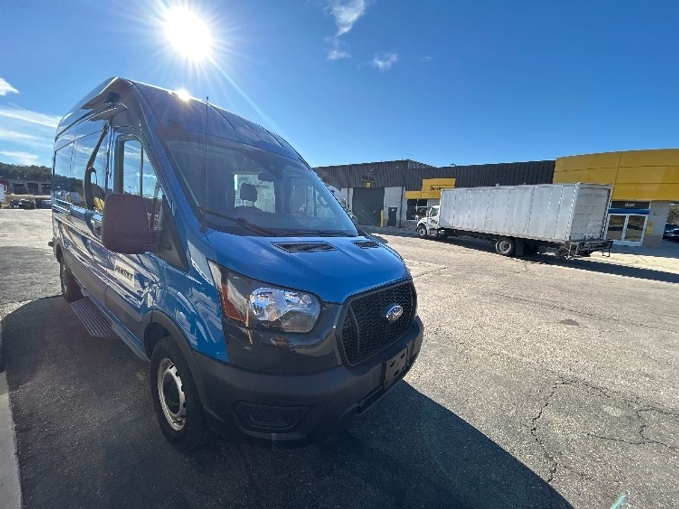 Cargo Van (Panel Van)-Light and Medium Duty Trucks-Ford-2022-Transit 250-Prince George-VA-41,000\n\t\tmiles-$ 36,000 - Image 1