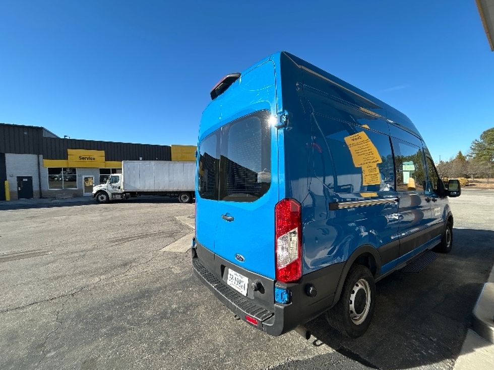 Cargo Van (Panel Van)-Light and Medium Duty Trucks-Ford-2022-Transit 250-Prince George-VA-41,000\n\t\tmiles-$ 36,000 - Image 13