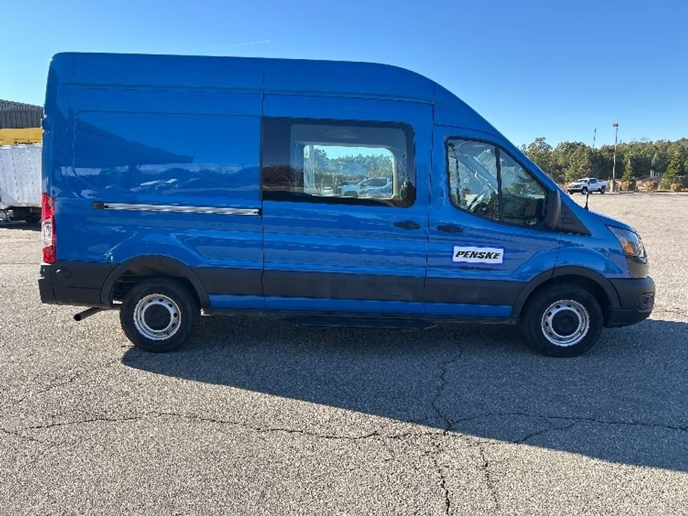 Cargo Van (Panel Van)-Light and Medium Duty Trucks-Ford-2022-Transit 250-Prince George-VA-41,000\n\t\tmiles-$ 36,000 - Image 15