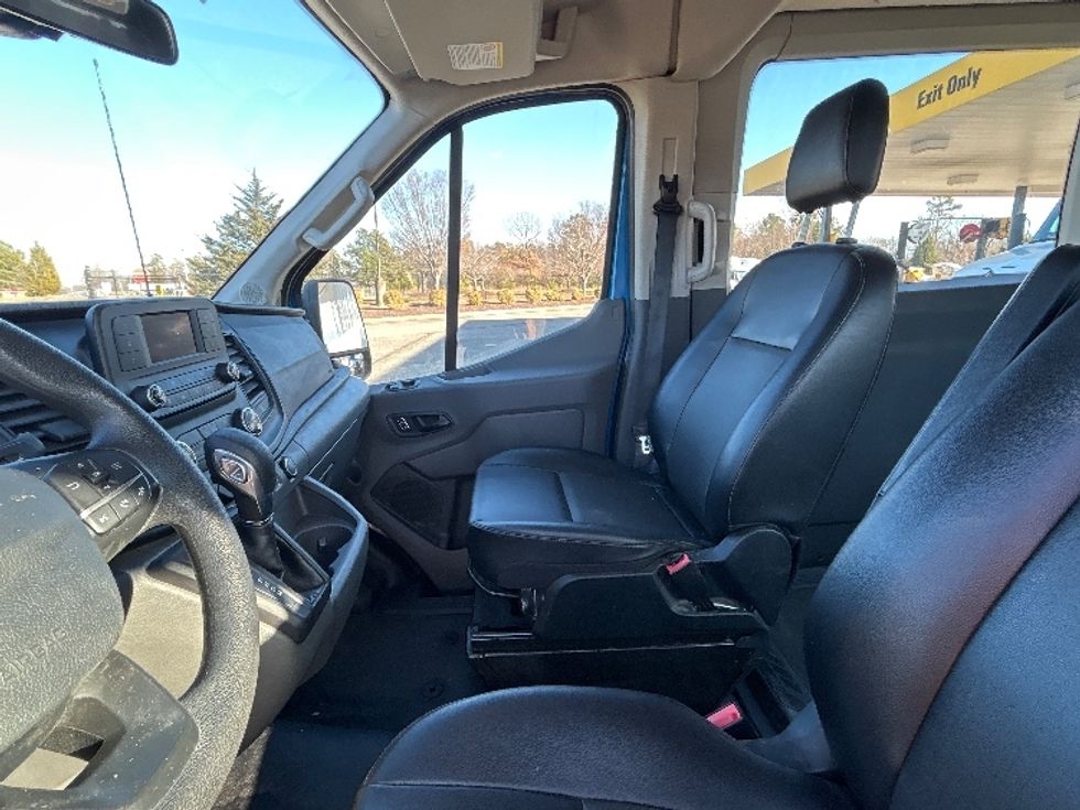 Cargo Van (Panel Van)-Light and Medium Duty Trucks-Ford-2022-Transit 250-Prince George-VA-41,000\n\t\tmiles-$ 36,000 - Image 19