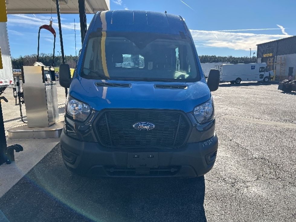 Cargo Van (Panel Van)-Light and Medium Duty Trucks-Ford-2022-Transit 250-Prince George-VA-41,000\n\t\tmiles-$ 36,000 - Image 2