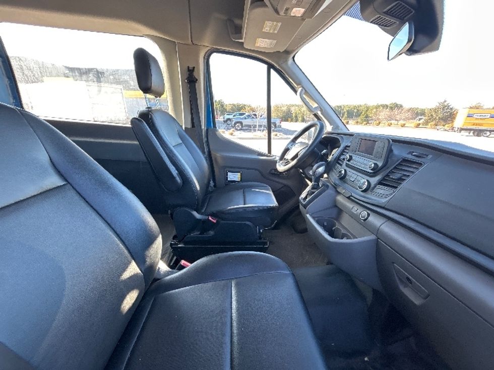 Cargo Van (Panel Van)-Light and Medium Duty Trucks-Ford-2022-Transit 250-Prince George-VA-41,000\n\t\tmiles-$ 36,000 - Image 22
