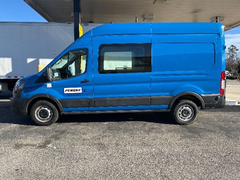Cargo Van (Panel Van)-Light and Medium Duty Trucks-Ford-2022-Transit 250-Prince George-VA-41,000\n\t\tmiles-$ 36,000 - Image 4