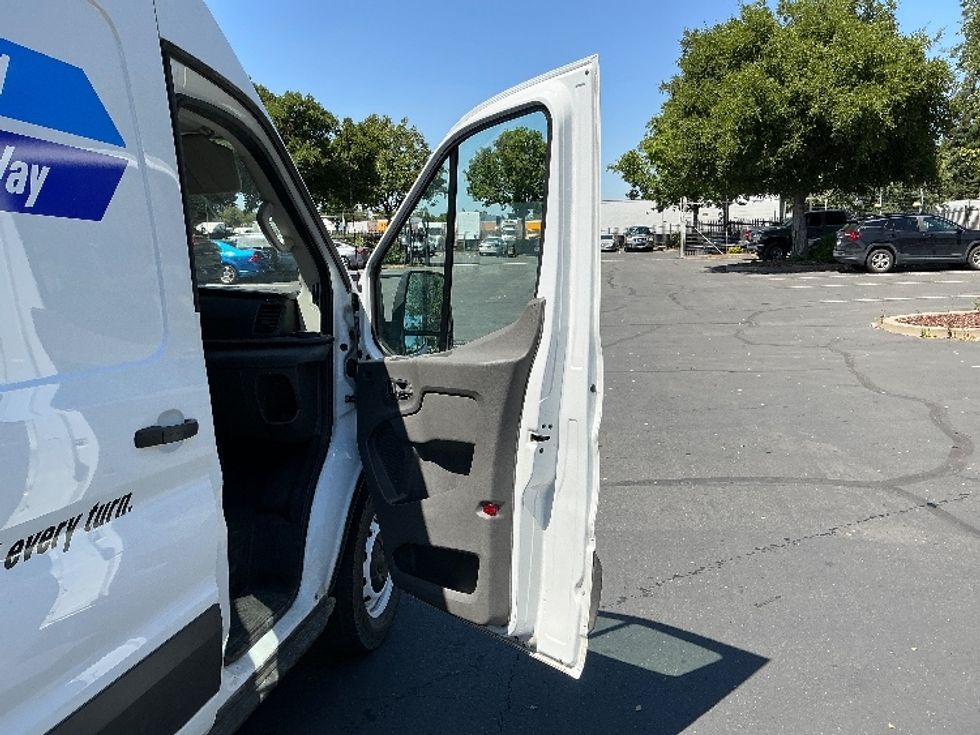 Cargo Van (Panel Van)-Light and Medium Duty Trucks-Ford-2022-Transit 250-Sacramento-CA-108,057\n\t\tmiles-$ 34,750 - Image 17