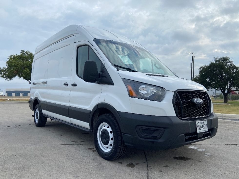 Cargo Van (Panel Van)-Light and Medium Duty Trucks-Ford-2022-Transit 250-San Antonio-TX-130,892\n\t\tmiles-$ 30,250 - Image 1