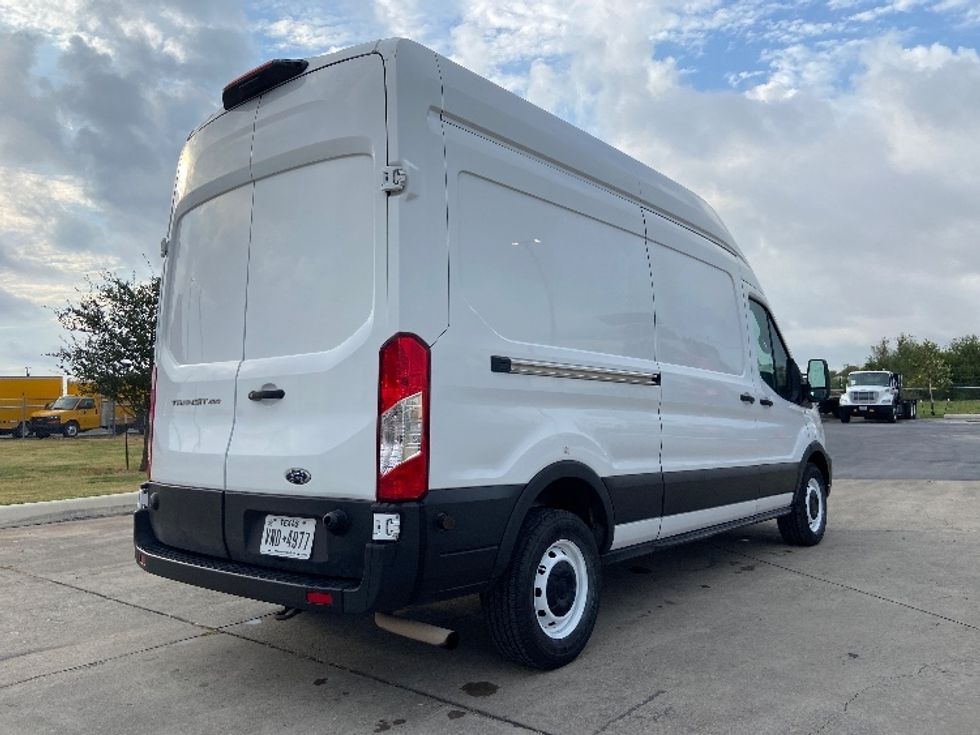 Cargo Van (Panel Van)-Light and Medium Duty Trucks-Ford-2022-Transit 250-San Antonio-TX-130,892\n\t\tmiles-$ 30,250 - Image 12