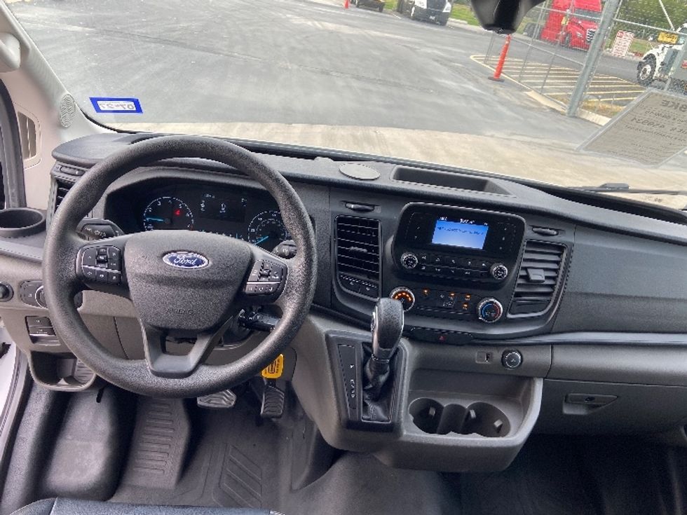 Cargo Van (Panel Van)-Light and Medium Duty Trucks-Ford-2022-Transit 250-San Antonio-TX-130,892\n\t\tmiles-$ 30,250 - Image 17