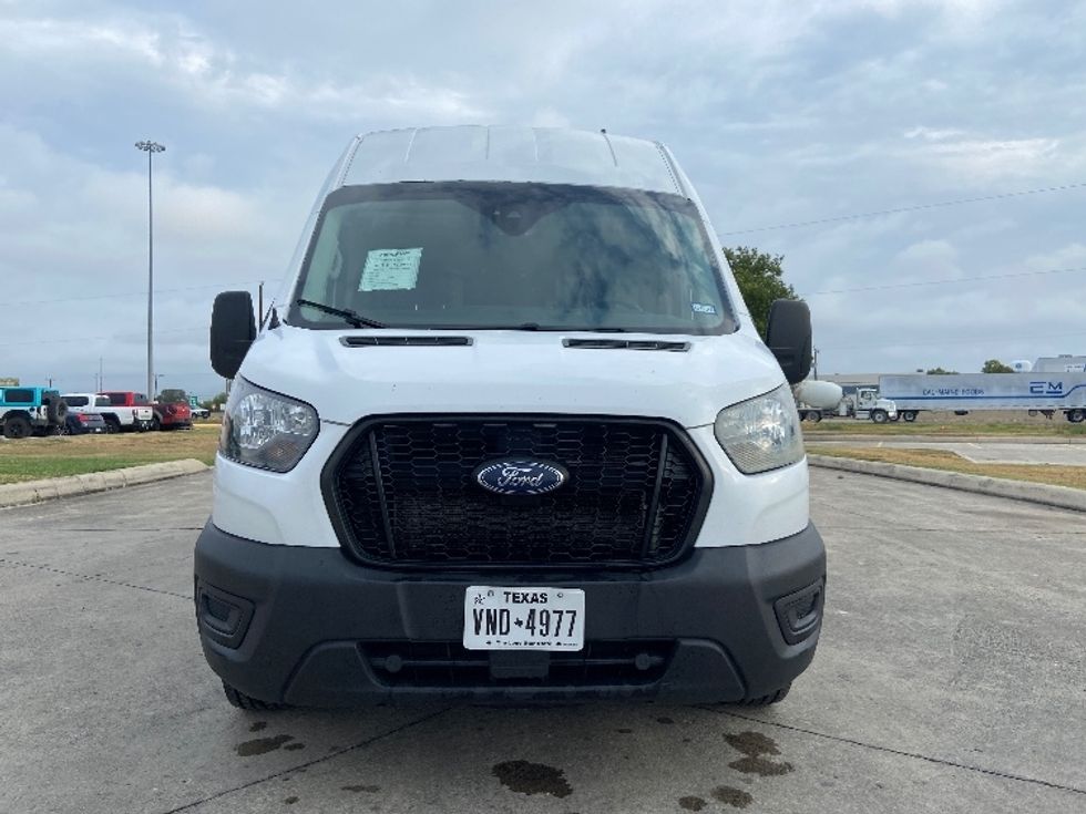 Cargo Van (Panel Van)-Light and Medium Duty Trucks-Ford-2022-Transit 250-San Antonio-TX-130,892\n\t\tmiles-$ 30,250 - Image 2