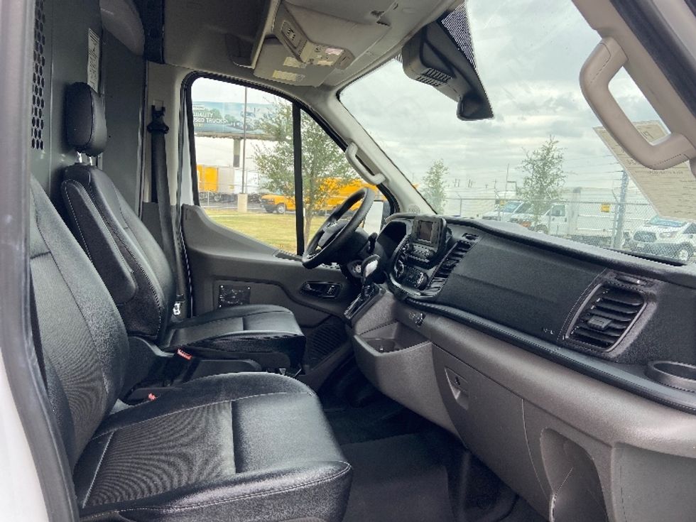 Cargo Van (Panel Van)-Light and Medium Duty Trucks-Ford-2022-Transit 250-San Antonio-TX-145,021\n\t\tmiles-$ 28,000 - Image 21