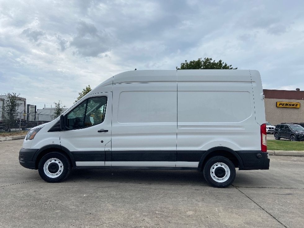 Cargo Van (Panel Van)-Light and Medium Duty Trucks-Ford-2022-Transit 250-San Antonio-TX-145,021\n\t\tmiles-$ 28,000 - Image 4