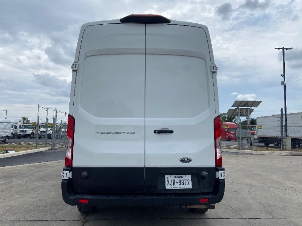Cargo Van (Panel Van)-Light and Medium Duty Trucks-Ford-2022-Transit 250-San Antonio-TX-145,021\n\t\tmiles-$ 28,000 - Image 7