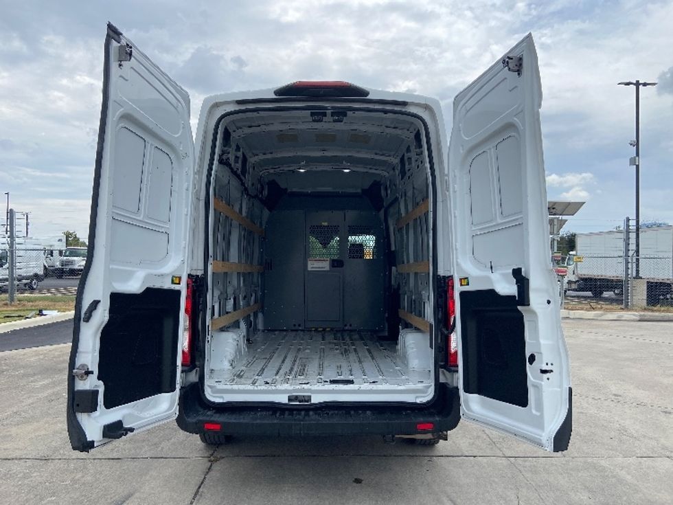 Cargo Van (Panel Van)-Light and Medium Duty Trucks-Ford-2022-Transit 250-San Antonio-TX-145,021\n\t\tmiles-$ 28,000 - Image 8