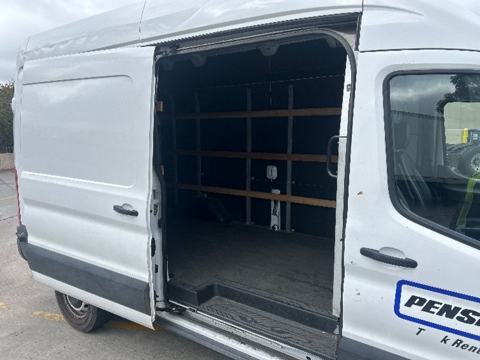 Cargo Van (Panel Van)-Light and Medium Duty Trucks-Ford-2022-Transit 250-San Marcos-CA-104,971\n\t\tmiles-$ 36,750 - Image 25