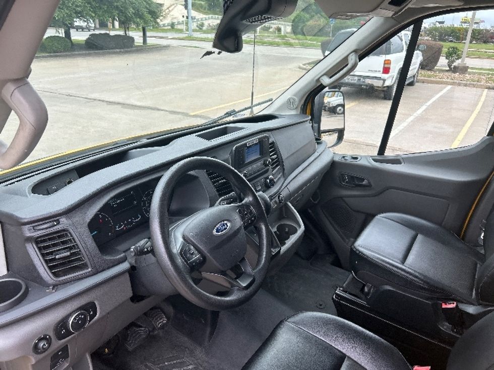 Cargo Van (Panel Van)-Light and Medium Duty Trucks-Ford-2022-Transit 250-Selma-TX-81,042\n\t\tmiles-$ 35,750 - Image 17