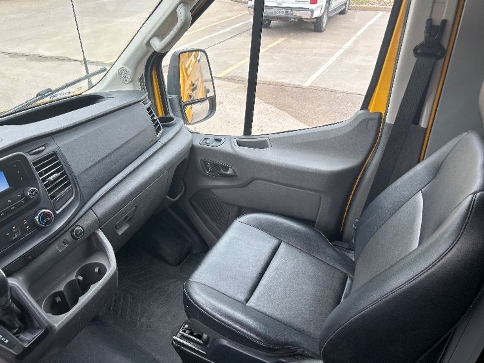 Cargo Van (Panel Van)-Light and Medium Duty Trucks-Ford-2022-Transit 250-Selma-TX-81,042\n\t\tmiles-$ 35,750 - Image 19