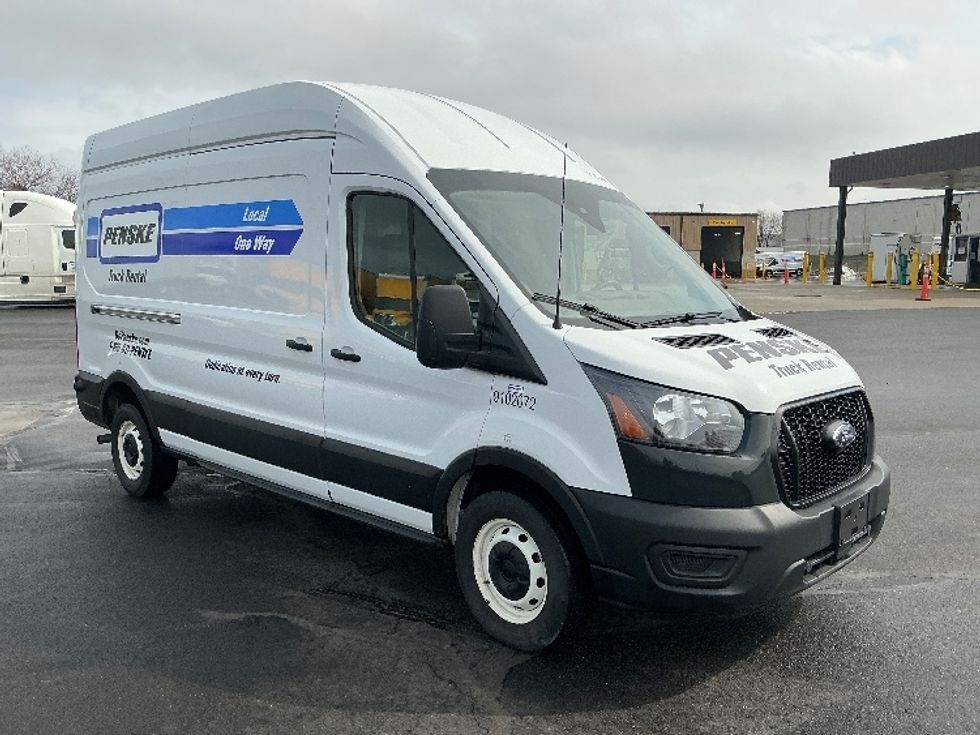 Cargo Van (Panel Van)-Light and Medium Duty Trucks-Ford-2022-Transit 250-South Bend-IN-107,059\n\t\tmiles-$ 33,250 - Image 1
