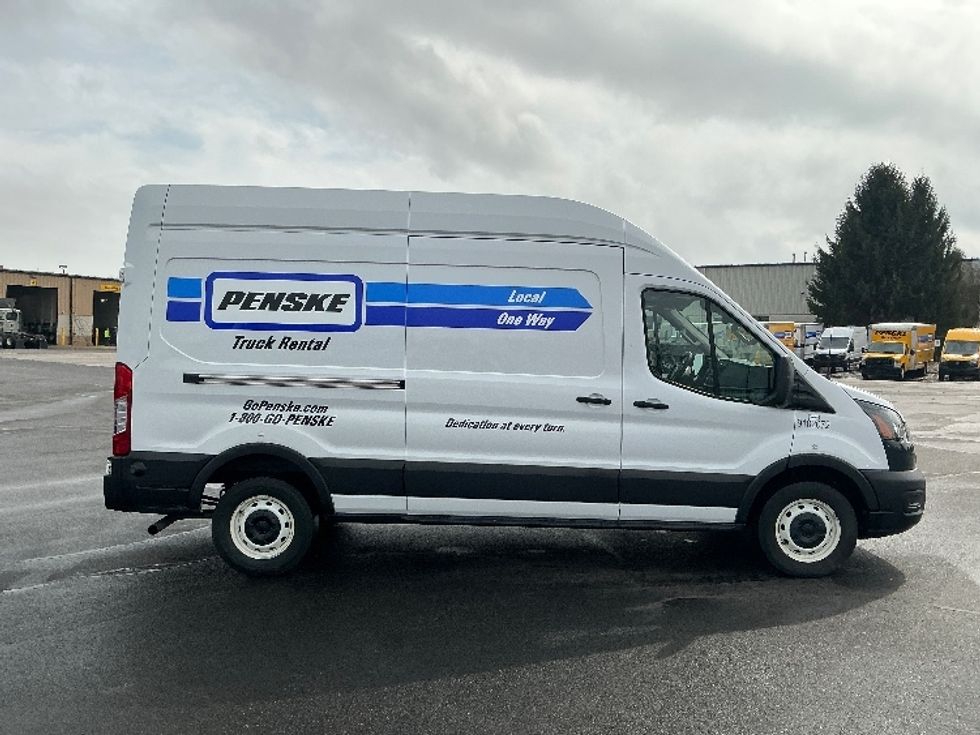 Cargo Van (Panel Van)-Light and Medium Duty Trucks-Ford-2022-Transit 250-South Bend-IN-107,059\n\t\tmiles-$ 33,250 - Image 15
