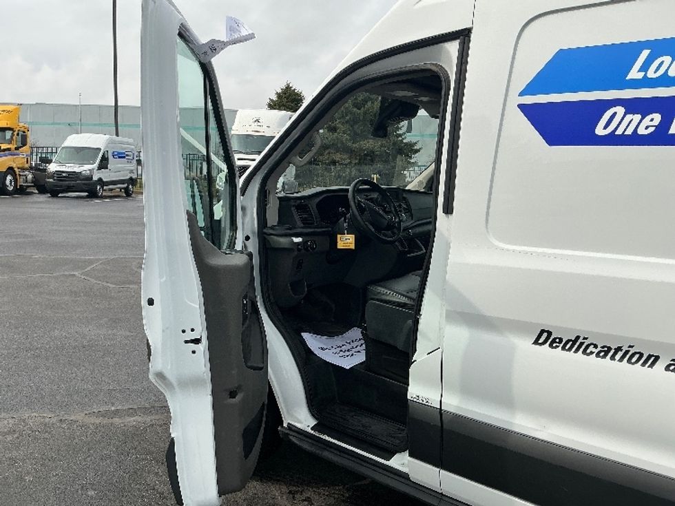 Cargo Van (Panel Van)-Light and Medium Duty Trucks-Ford-2022-Transit 250-South Bend-IN-107,059\n\t\tmiles-$ 33,250 - Image 16