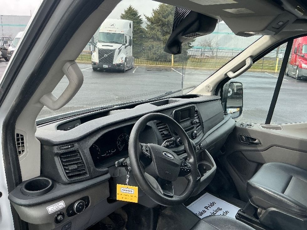 Cargo Van (Panel Van)-Light and Medium Duty Trucks-Ford-2022-Transit 250-South Bend-IN-107,059\n\t\tmiles-$ 33,250 - Image 17