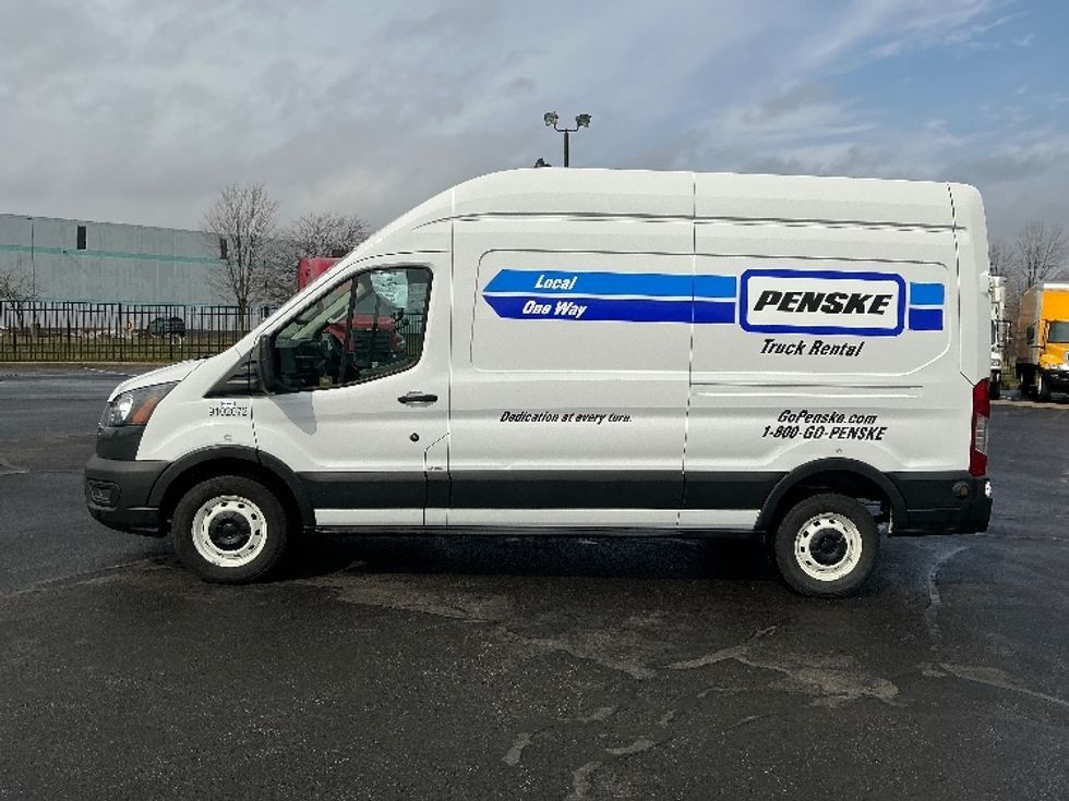 Cargo Van (Panel Van)-Light and Medium Duty Trucks-Ford-2022-Transit 250-South Bend-IN-107,059\n\t\tmiles-$ 33,250 - Image 4