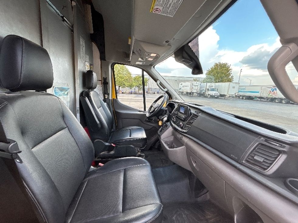Cargo Van (Panel Van)-Light and Medium Duty Trucks-Ford-2022-Transit 250-Springfield-MO-103,048\n\t\tmiles-$ 29,000 - Image 18
