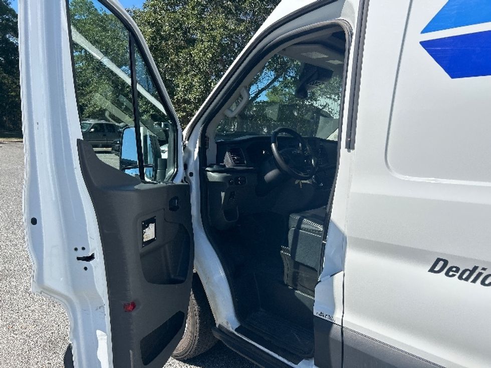 Cargo Van (Panel Van)-Light and Medium Duty Trucks-Ford-2022-Transit 250-Tallahassee-FL-101,523\n\t\tmiles-$ 34,250 - Image 16