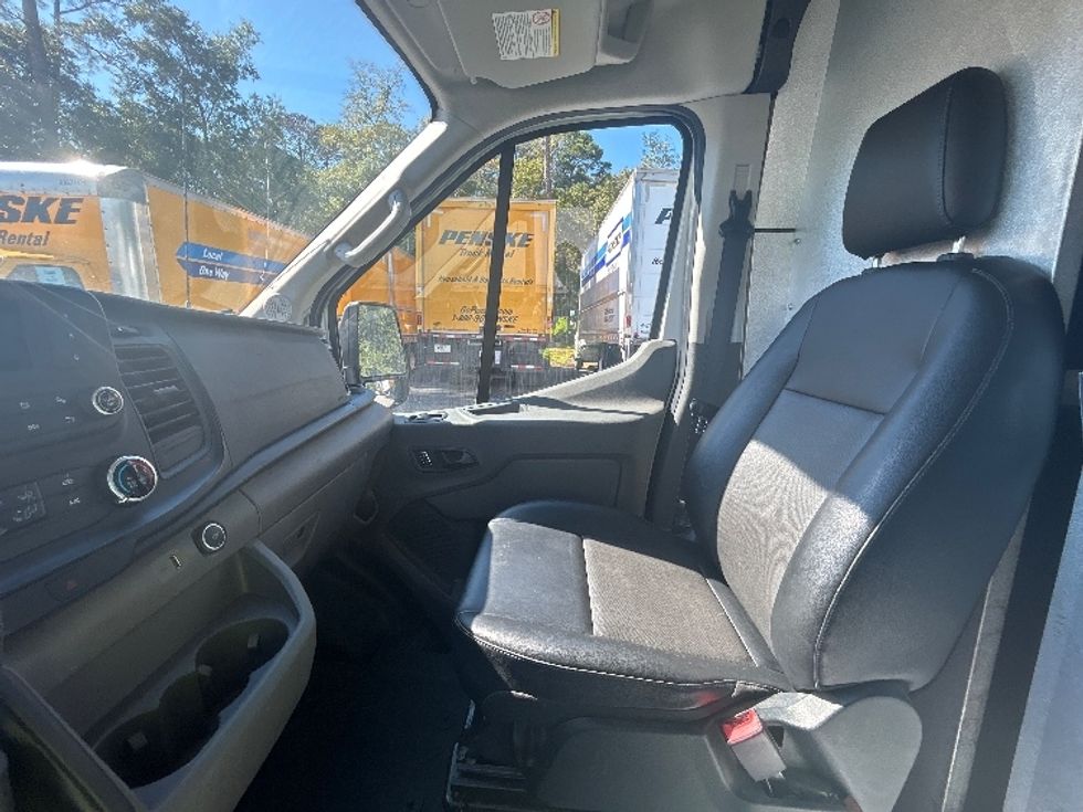 Cargo Van (Panel Van)-Light and Medium Duty Trucks-Ford-2022-Transit 250-Tallahassee-FL-105,000\n\t\tmiles-$ 34,500 - Image 19