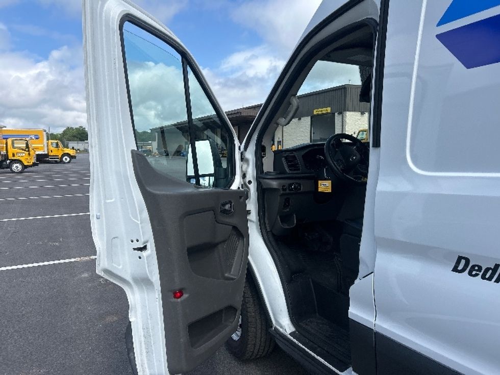 Cargo Van (Panel Van)-Light and Medium Duty Trucks-Ford-2022-Transit 250-Tallahassee-FL-91,851\n\t\tmiles-$ 36,750 - Image 15