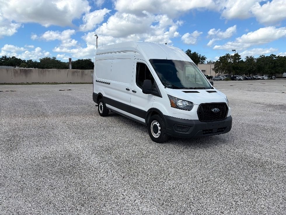 Cargo Van (Panel Van)-Light and Medium Duty Trucks-Ford-2022-Transit 250-Tampa-FL-112,295\n\t\tmiles-$ 33,000 - Image 1