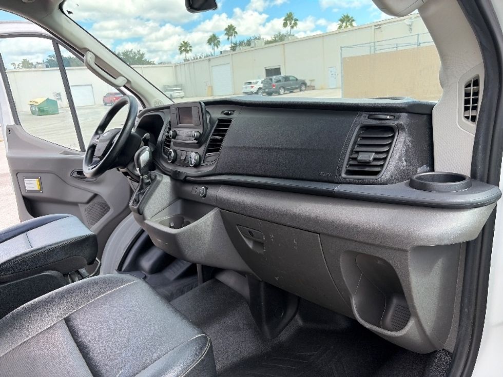 Cargo Van (Panel Van)-Light and Medium Duty Trucks-Ford-2022-Transit 250-Tampa-FL-112,295\n\t\tmiles-$ 33,000 - Image 21