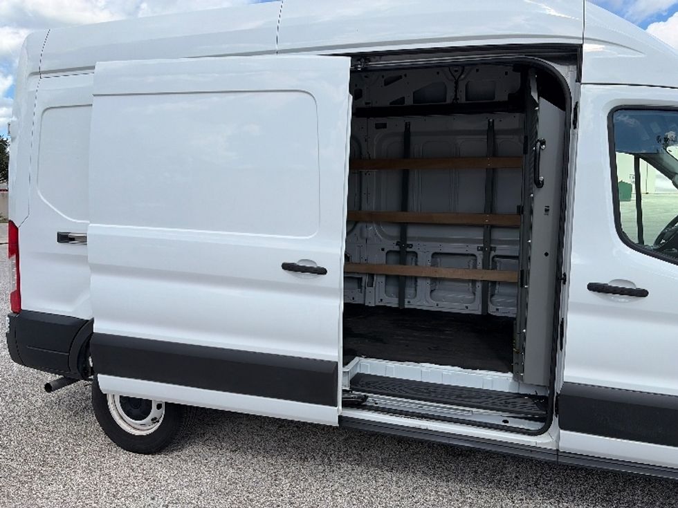 Cargo Van (Panel Van)-Light and Medium Duty Trucks-Ford-2022-Transit 250-Tampa-FL-112,295\n\t\tmiles-$ 33,000 - Image 25