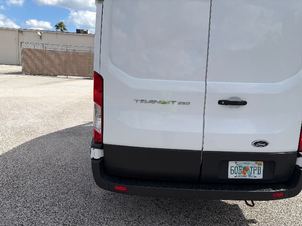 Cargo Van (Panel Van)-Light and Medium Duty Trucks-Ford-2022-Transit 250-Tampa-FL-112,295\n\t\tmiles-$ 33,000 - Image 29