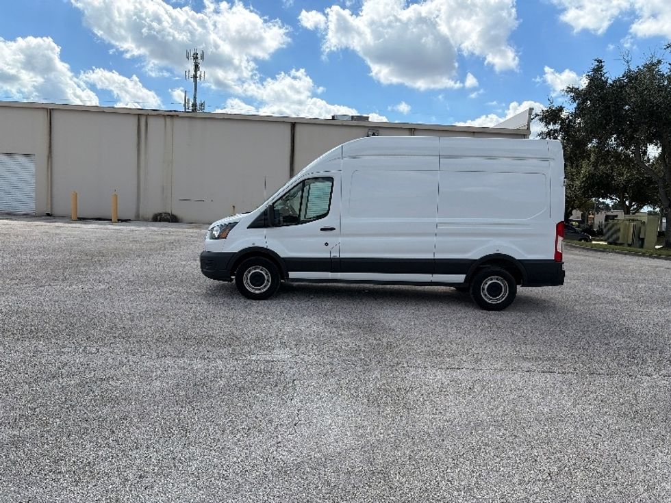 Cargo Van (Panel Van)-Light and Medium Duty Trucks-Ford-2022-Transit 250-Tampa-FL-112,295\n\t\tmiles-$ 33,000 - Image 4