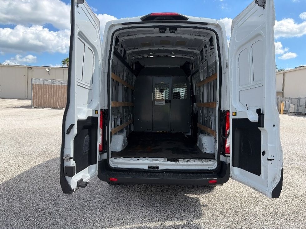 Cargo Van (Panel Van)-Light and Medium Duty Trucks-Ford-2022-Transit 250-Tampa-FL-112,295\n\t\tmiles-$ 33,000 - Image 8