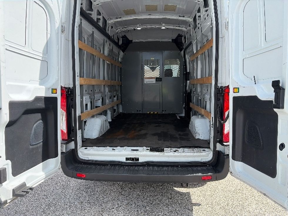 Cargo Van (Panel Van)-Light and Medium Duty Trucks-Ford-2022-Transit 250-Tampa-FL-112,295\n\t\tmiles-$ 33,000 - Image 9