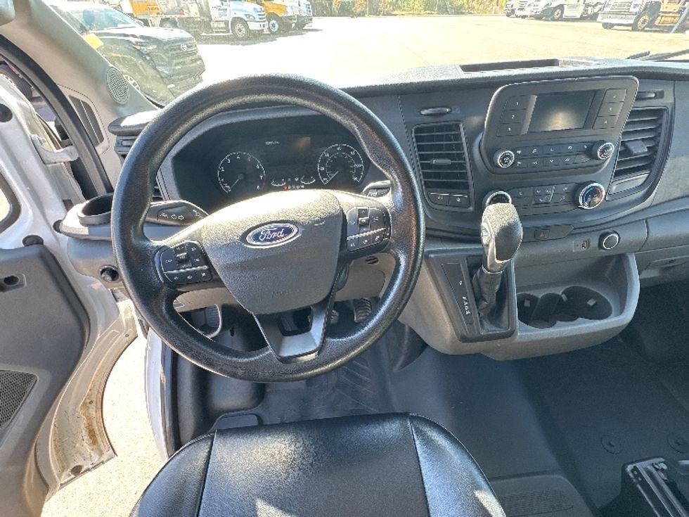 Cargo Van (Panel Van)-Light and Medium Duty Trucks-Ford-2022-Transit 250-Tampa-FL-83,584\n\t\tmiles-$ 37,500 - Image 17