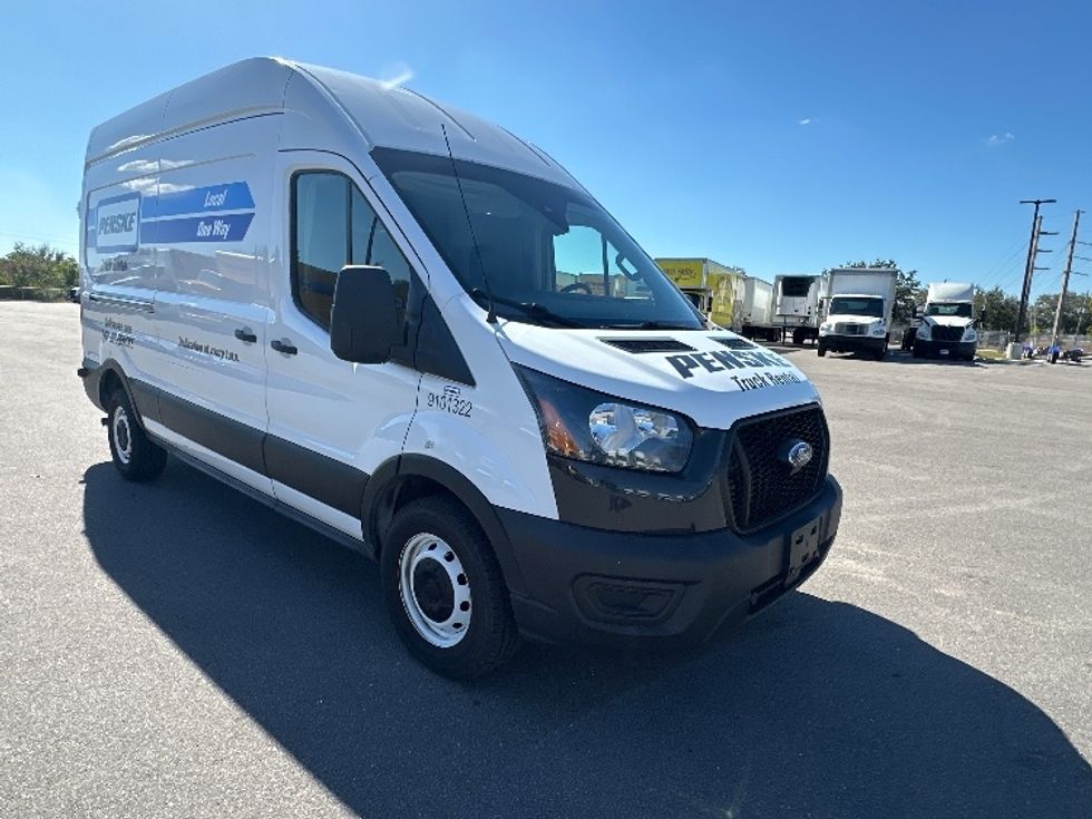Cargo Van (Panel Van)-Light and Medium Duty Trucks-Ford-2022-Transit 250-Tampa-FL-85,294\n\t\tmiles-$ 37,250 - Image 1