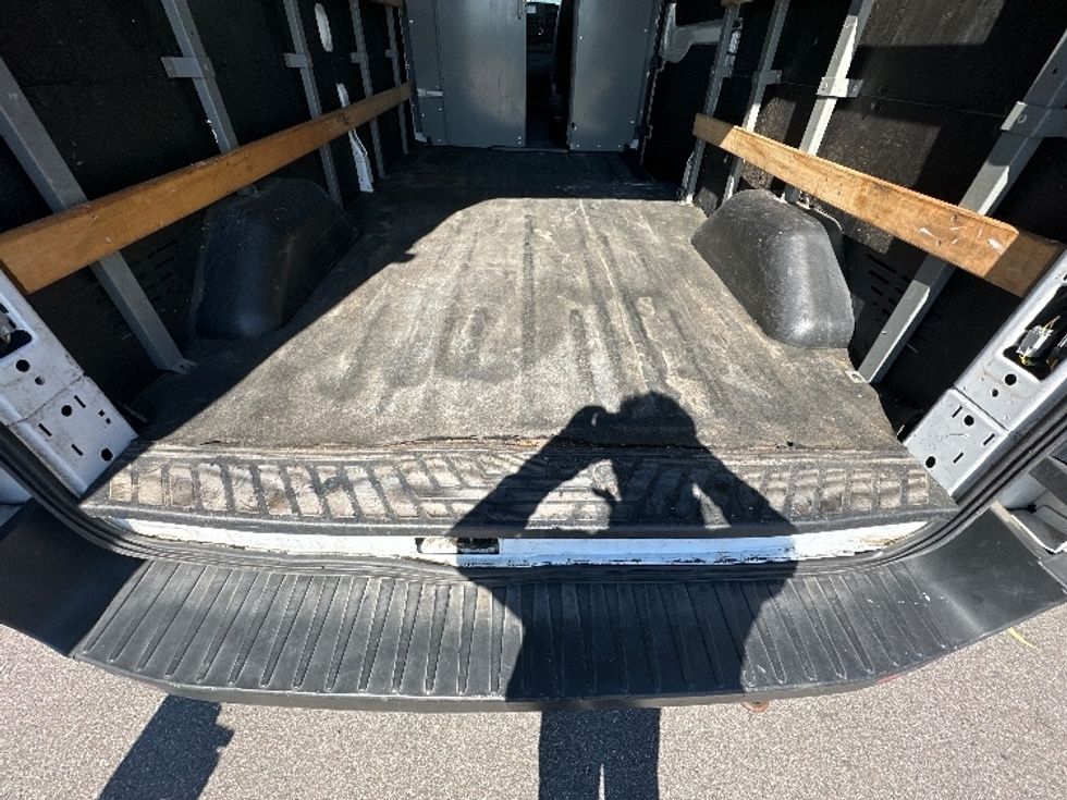 Cargo Van (Panel Van)-Light and Medium Duty Trucks-Ford-2022-Transit 250-Tampa-FL-85,294\n\t\tmiles-$ 37,250 - Image 10