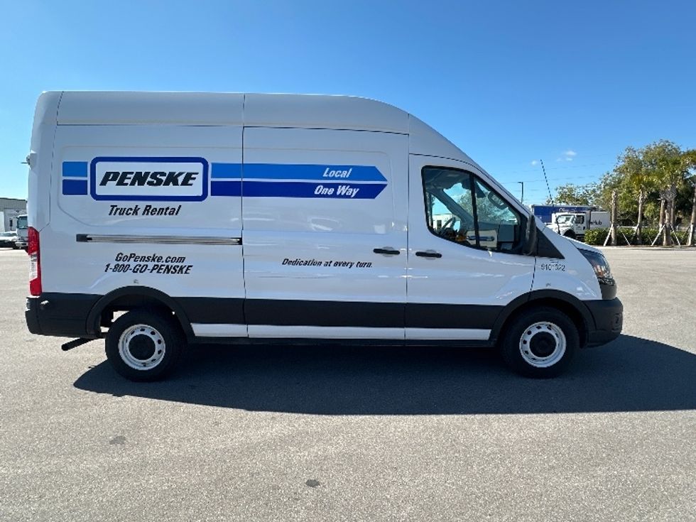 Cargo Van (Panel Van)-Light and Medium Duty Trucks-Ford-2022-Transit 250-Tampa-FL-85,294\n\t\tmiles-$ 37,250 - Image 15