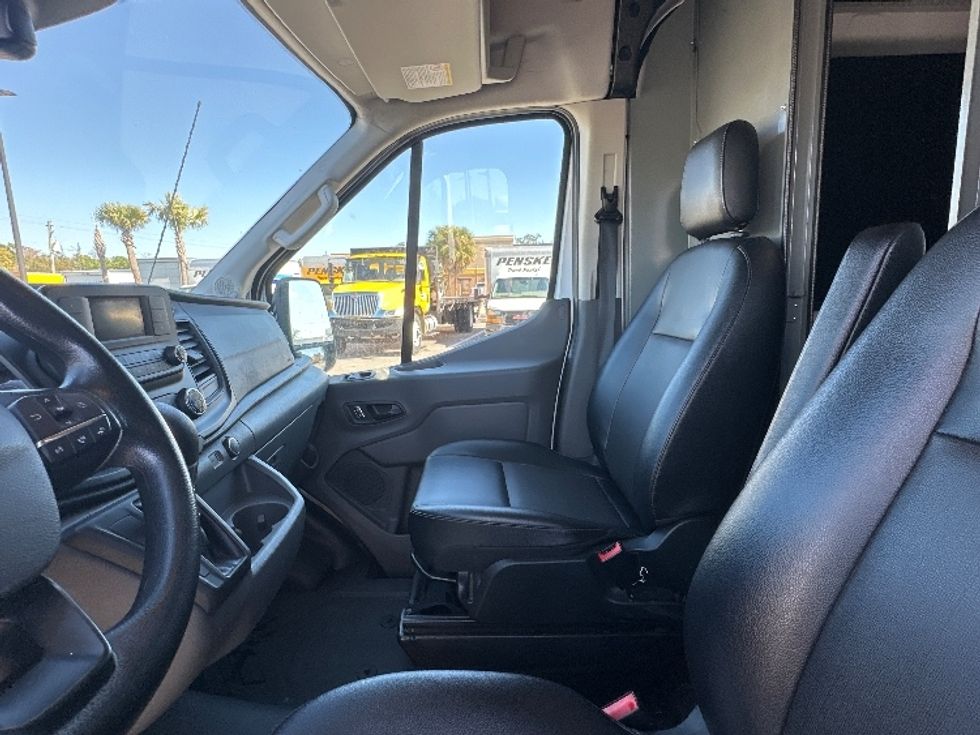 Cargo Van (Panel Van)-Light and Medium Duty Trucks-Ford-2022-Transit 250-Tampa-FL-85,294\n\t\tmiles-$ 37,250 - Image 19