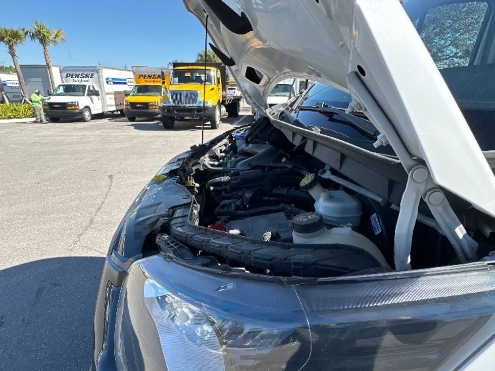 Cargo Van (Panel Van)-Light and Medium Duty Trucks-Ford-2022-Transit 250-Tampa-FL-85,294\n\t\tmiles-$ 37,250 - Image 24