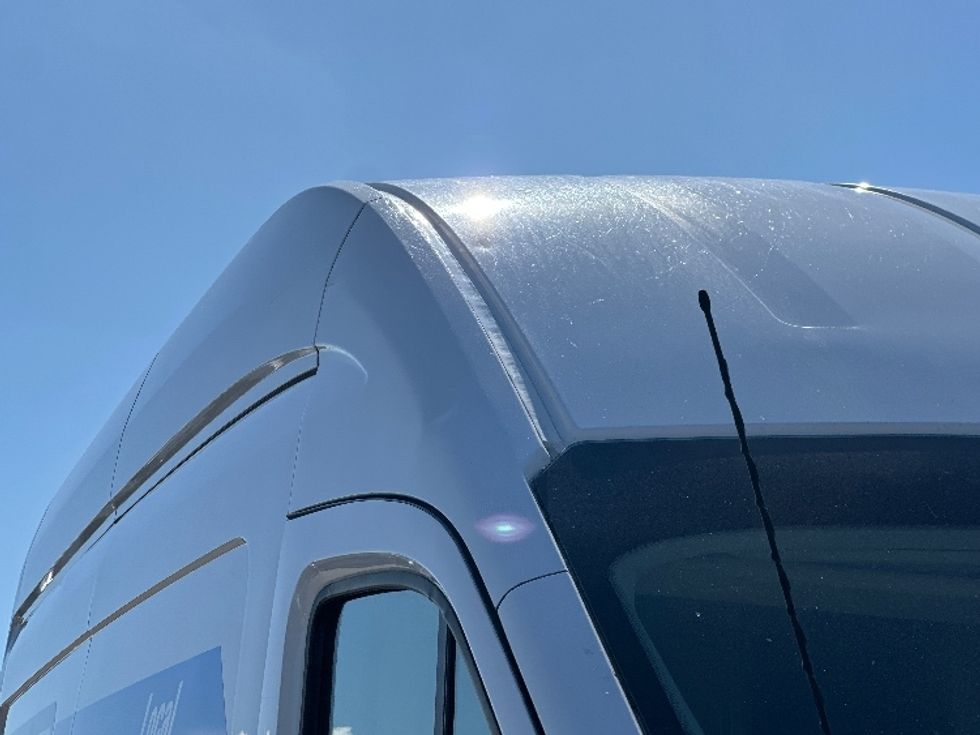 Cargo Van (Panel Van)-Light and Medium Duty Trucks-Ford-2022-Transit 250-Tampa-FL-85,294\n\t\tmiles-$ 37,250 - Image 29