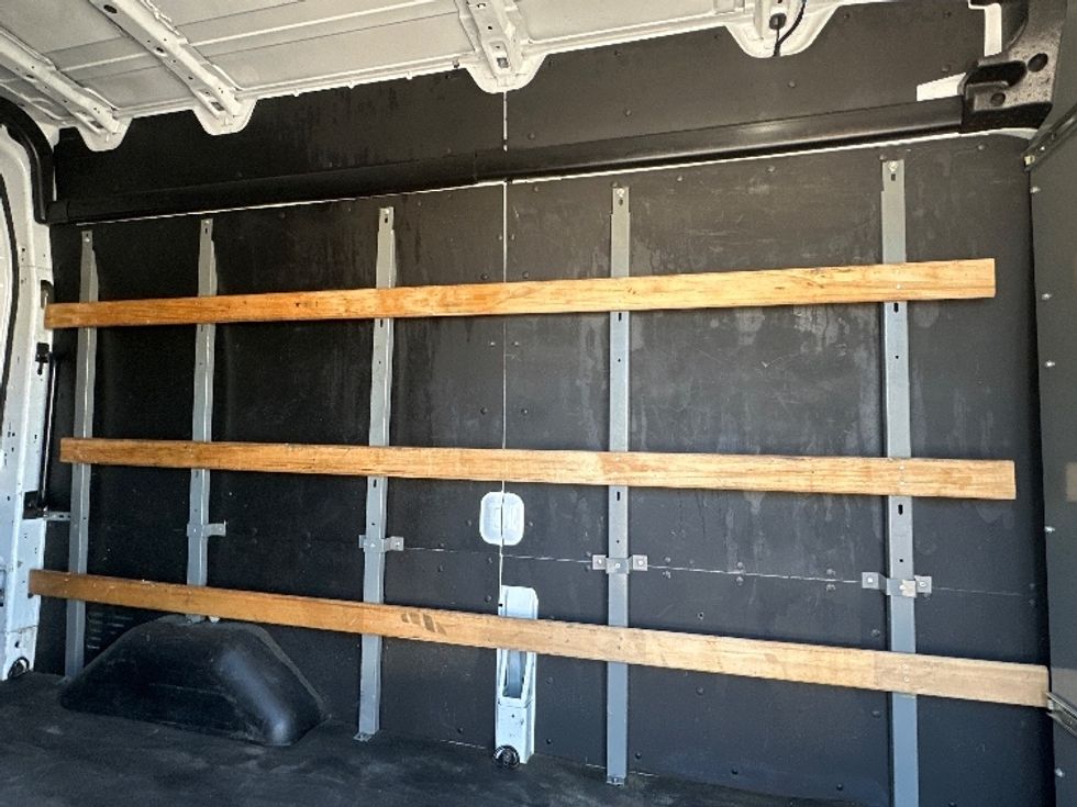 Cargo Van (Panel Van)-Light and Medium Duty Trucks-Ford-2022-Transit 250-Tampa-FL-85,294\n\t\tmiles-$ 37,250 - Image 32