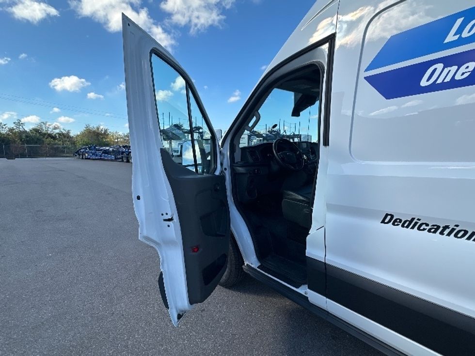 Cargo Van (Panel Van)-Light and Medium Duty Trucks-Ford-2022-Transit 250-Tampa-FL-87,503\n\t\tmiles-$ 37,000 - Image 16