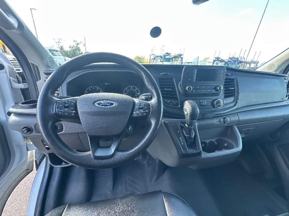 Cargo Van (Panel Van)-Light and Medium Duty Trucks-Ford-2022-Transit 250-Tampa-FL-87,503\n\t\tmiles-$ 37,000 - Image 17
