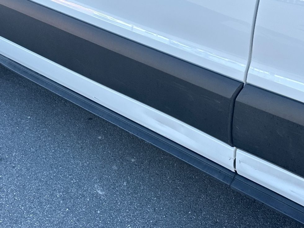 Cargo Van (Panel Van)-Light and Medium Duty Trucks-Ford-2022-Transit 250-Tampa-FL-87,503\n\t\tmiles-$ 37,000 - Image 29