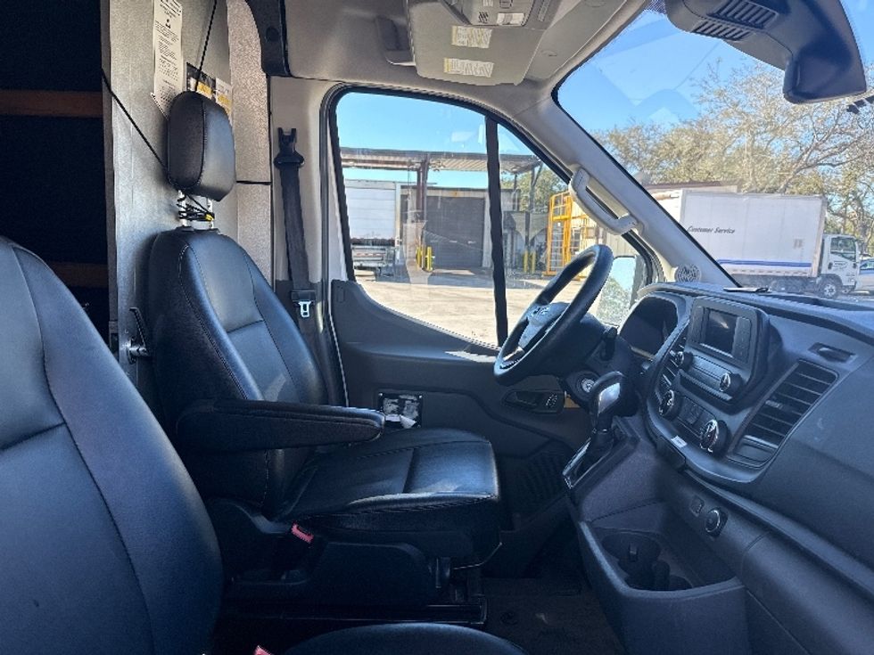 Cargo Van (Panel Van)-Light and Medium Duty Trucks-Ford-2022-Transit 250-Tampa-FL-87,760\n\t\tmiles-$ 37,000 - Image 22